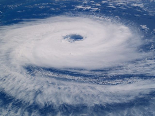 hurricane 923808 1280 e1539961756750