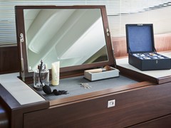 PRINCESS F50 f50 master stateroom dressing table rt