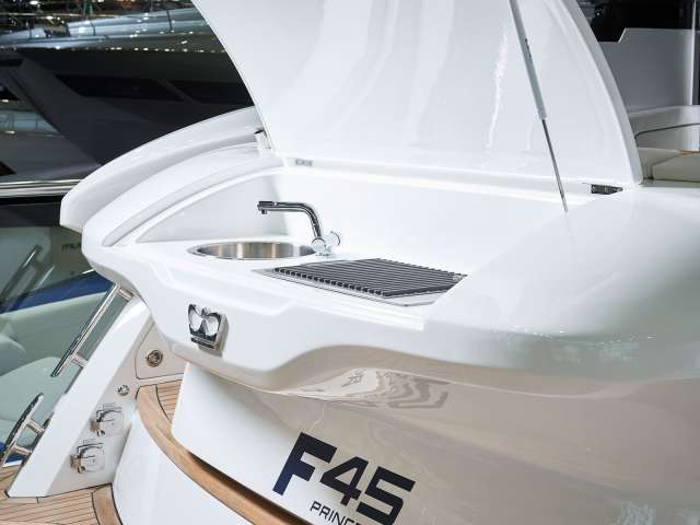 F45
