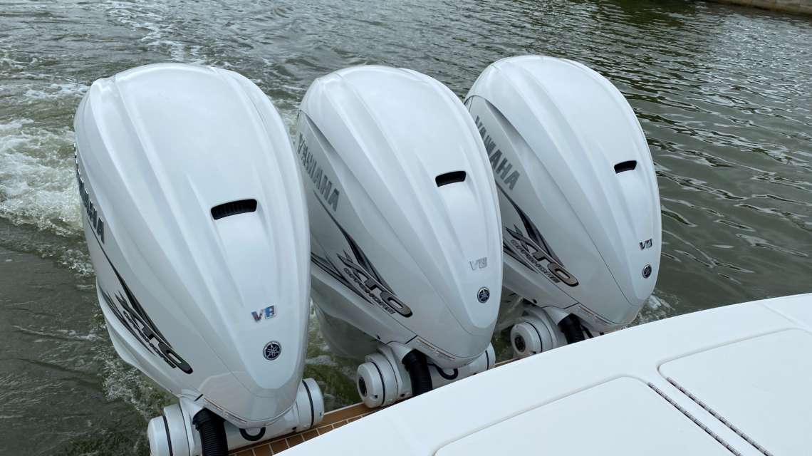 Regulator’s Here with a Feature-loaded 37 37 Regulator Triple Yamaha 425 XTO