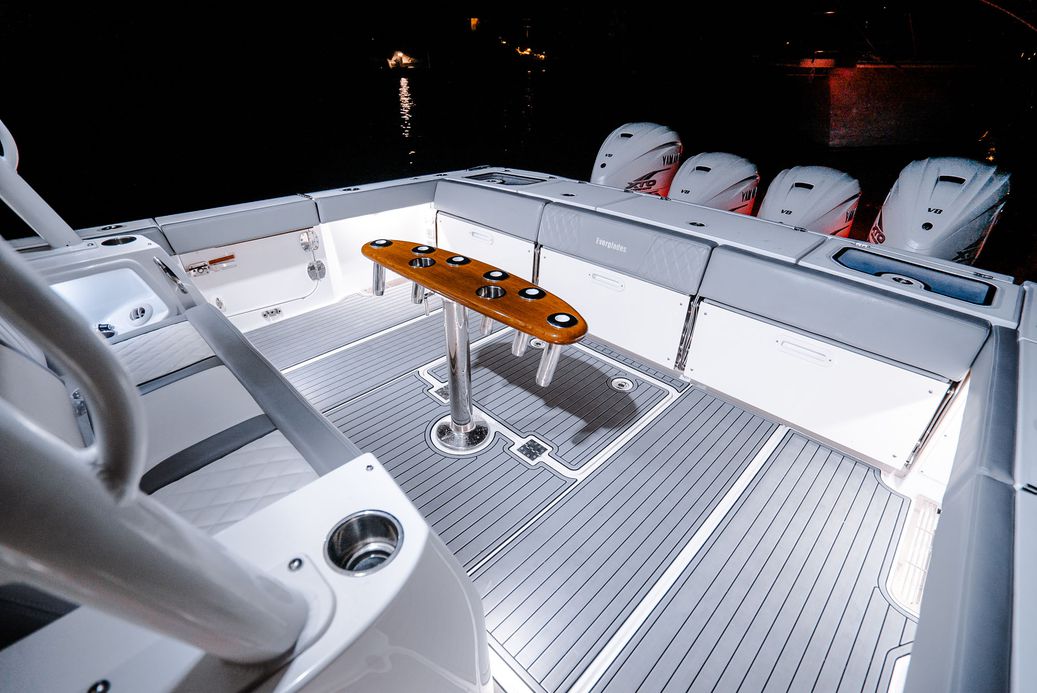 Sport Fishing Magazine - Everglades 455cc Boat Review 455cc 2