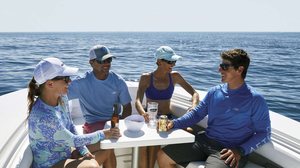 28 on board 4 friends enjoy forward table at full height z1a4577 rgb wg