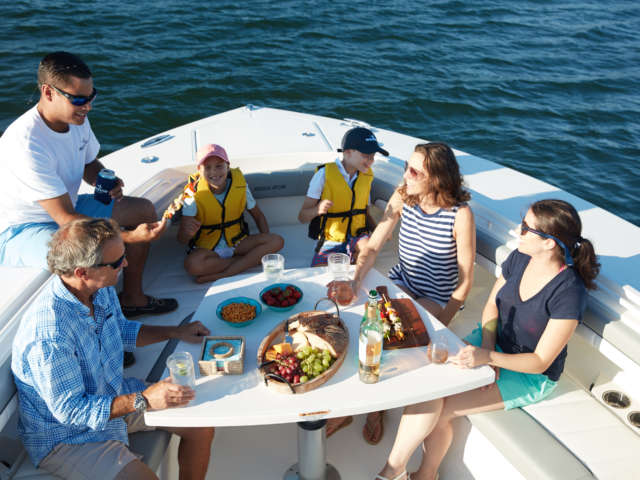 41 regulator boats center console family picnic