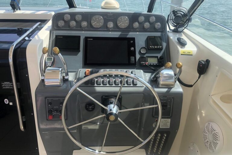 1998 Tiara Yachts 3700 Open