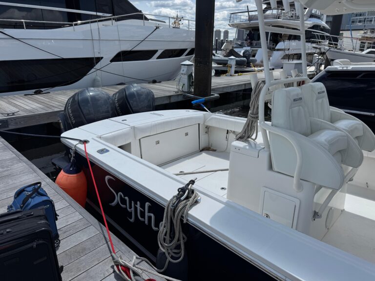 2014 Regulator 34 Center Console