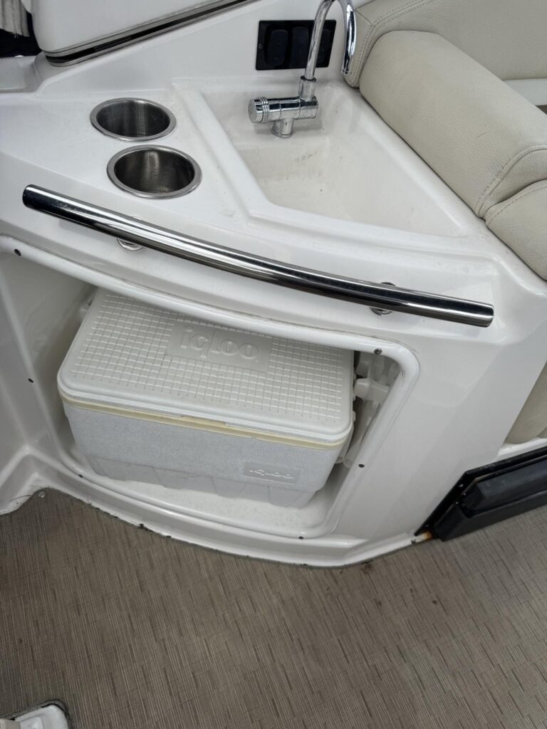 2018 Regal 28 Express