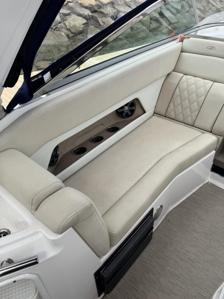 2018 Regal 28 Express