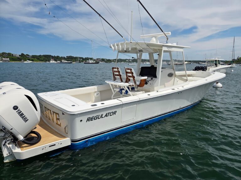 2020 Regulator 34 Center Console
