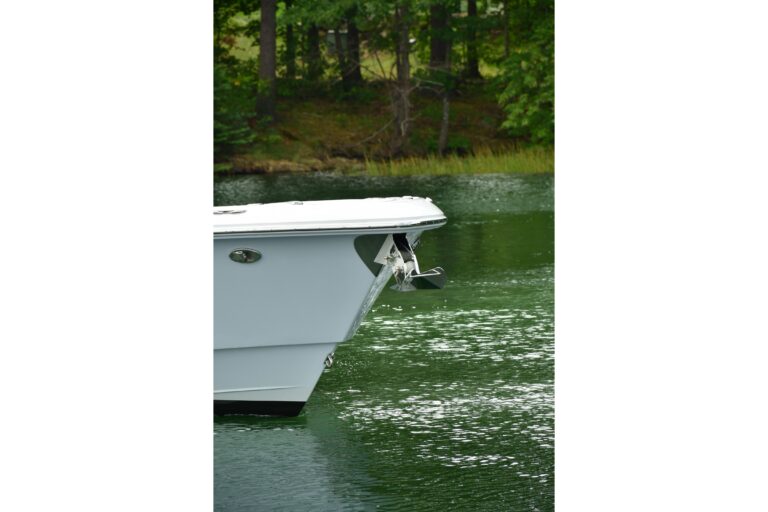 2022 Everglades 335 Center Console