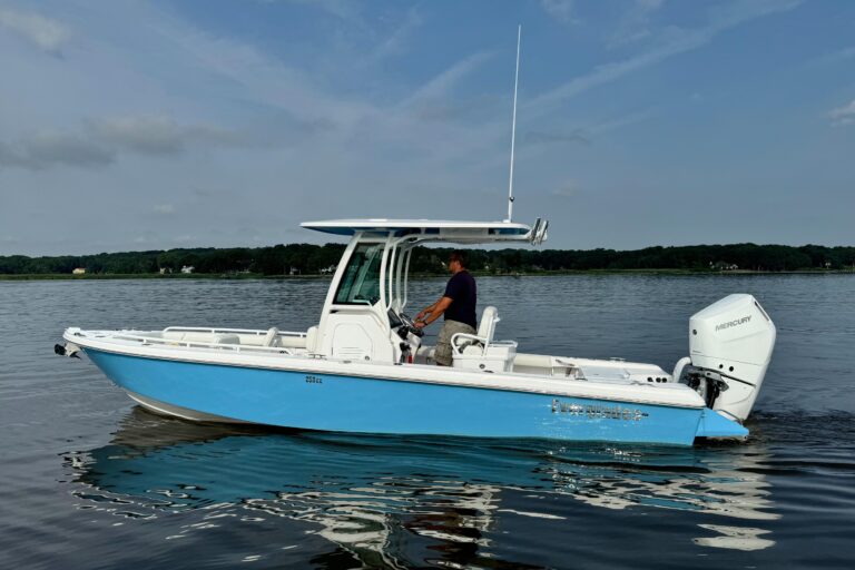 2024 Everglades 253 Center Console