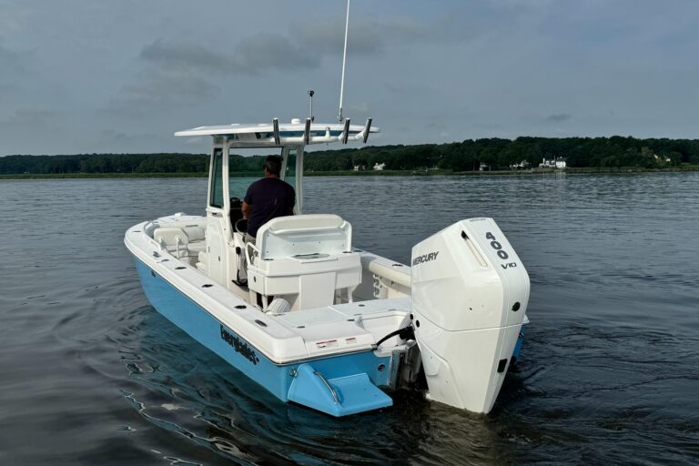 2024 Everglades 253 Center Console