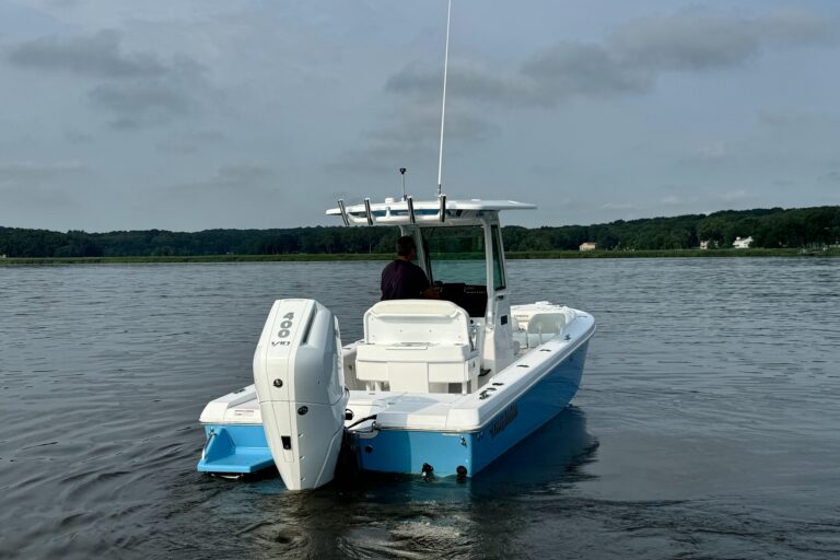 2024 Everglades 253 Center Console