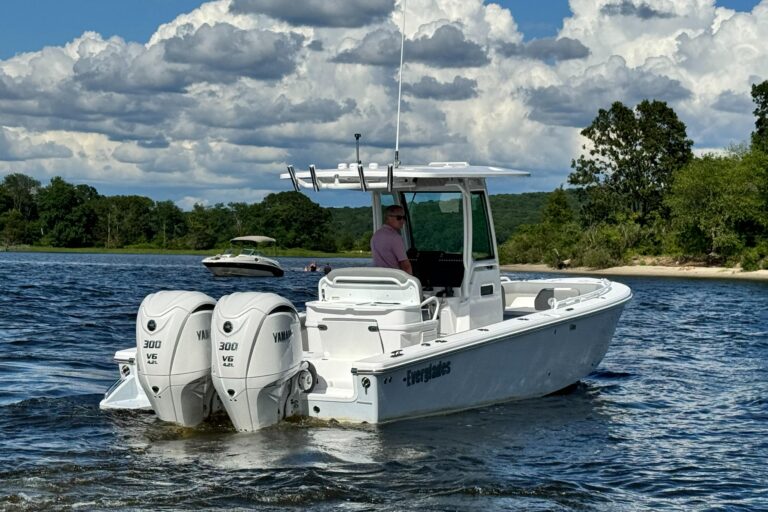 2024 Everglades 273 Center Console