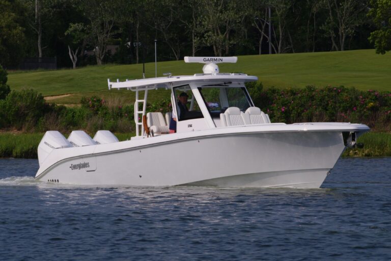 2025 Everglades 375 Center Console