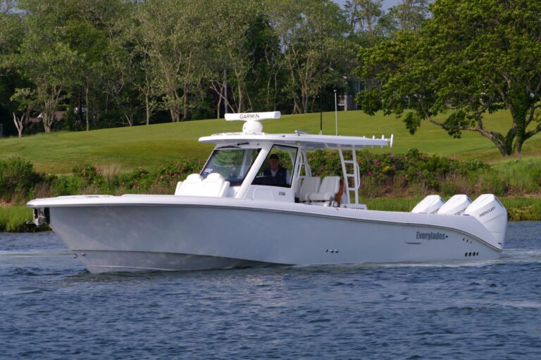 2025 Everglades 375 Center Console