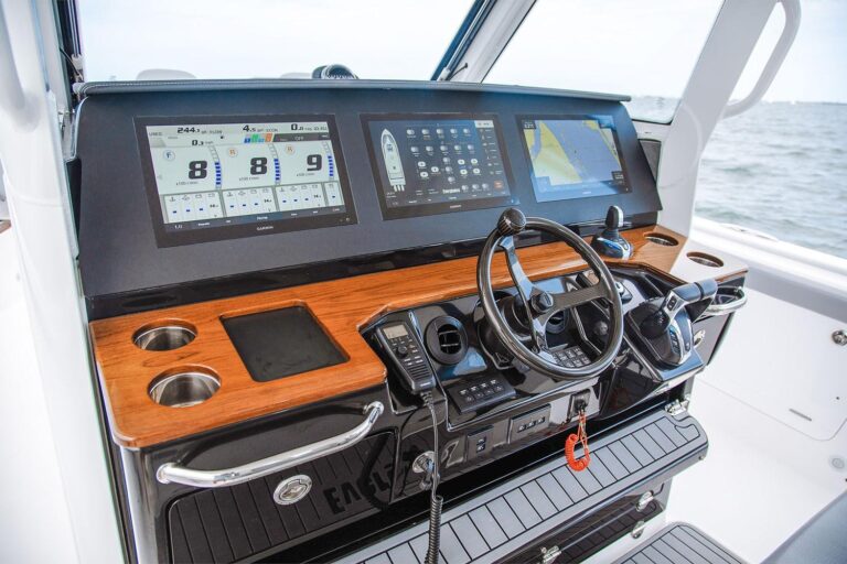 2025 Everglades 395 Center Console