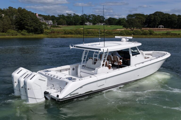 2026 Everglades 455 Center Console