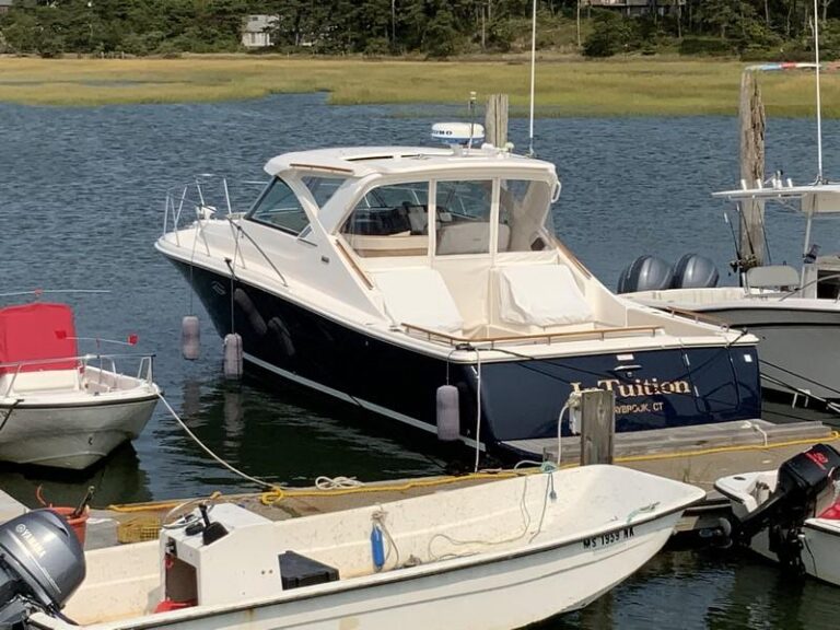 2013 Tiara Yachts 36