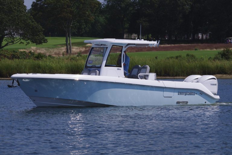 2025 Everglades 285 Center Console