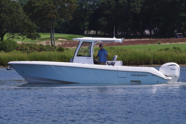 2025 Everglades 285 Center Console