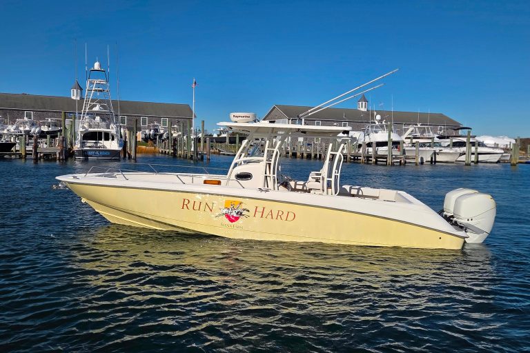 2013 Boston Whaler 320 Outrage
