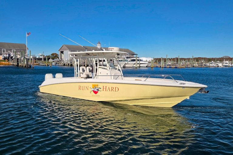 2013 Boston Whaler 320 Outrage