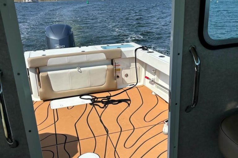 2019 Parker 2520 XL Sport Cabin