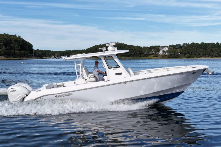 2020 Everglades 335 Center Console