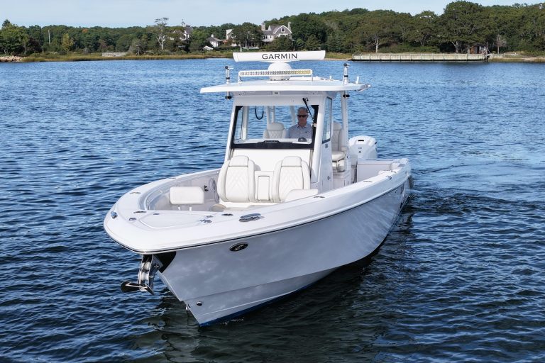 2020 Everglades 335 Center Console