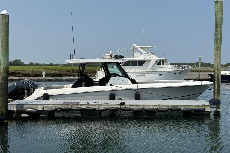 2024 Boston Whaler 360 Outrage