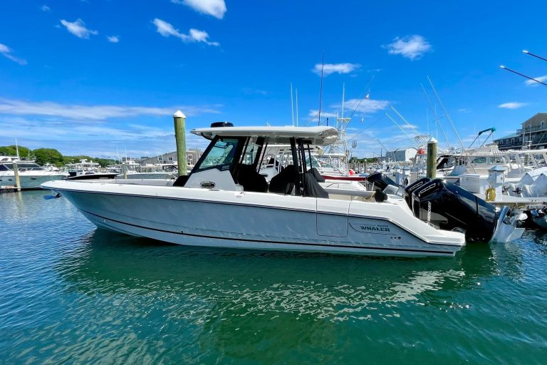 2024 Boston Whaler 360 Outrage