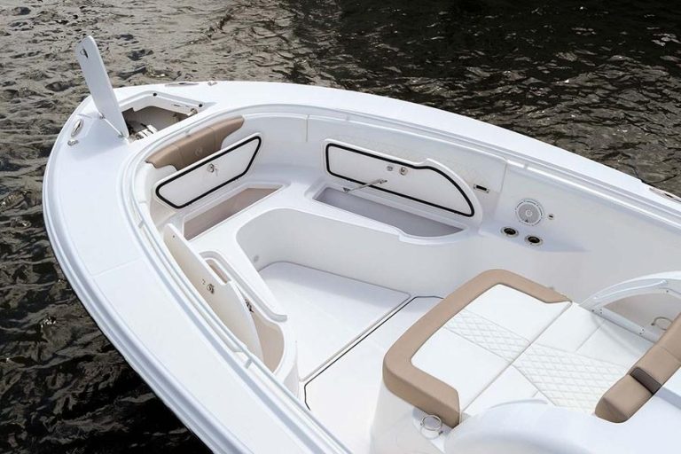 2018 Edgewater 370CC
