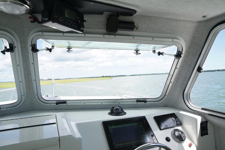 2019 Parker 2520 XL Sport Cabin